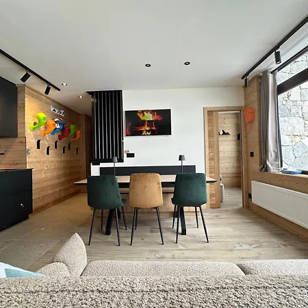 T3 - Emplacement Exceptionnel - Entree Independante - Entierement Renove Tignes