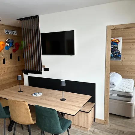 T3 - Emplacement Exceptionnel - Entree Independante - Entierement Renove Apartment *