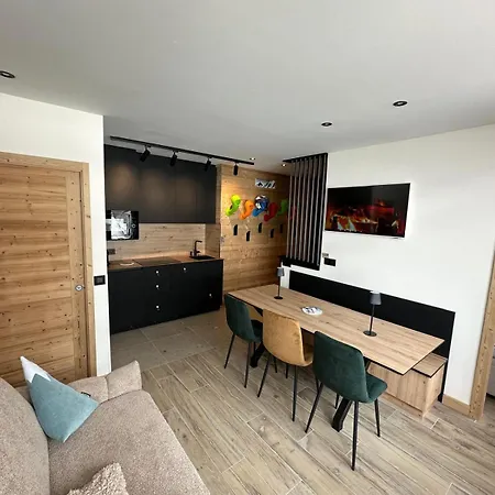 Apartment T3 - Emplacement Exceptionnel - Entree Independante - Entierement Renove Tignes